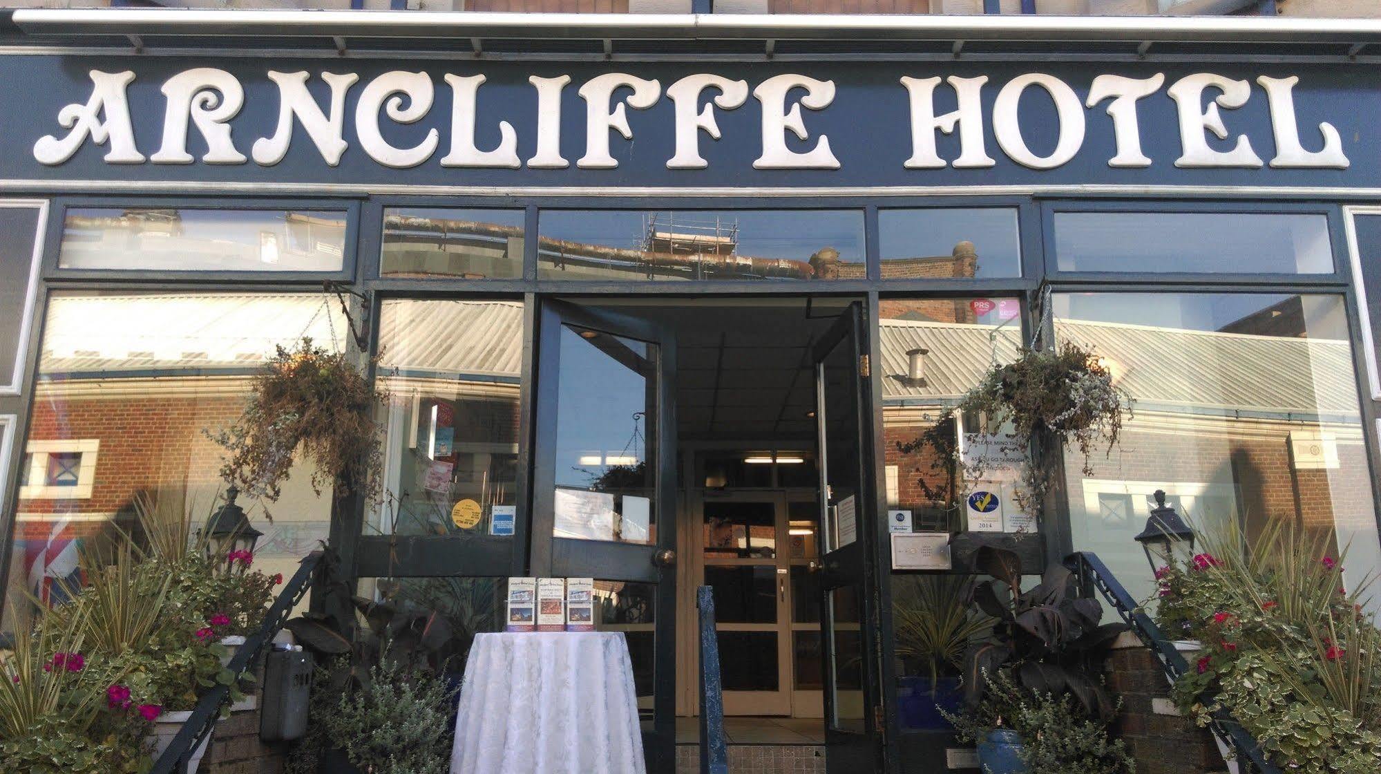 Arncliffe Lodge Hotel ブラックプール エクステリア 写真